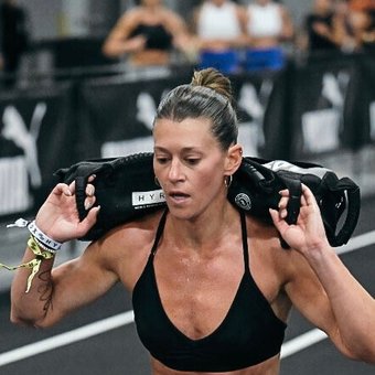 Coach Sara Dehm